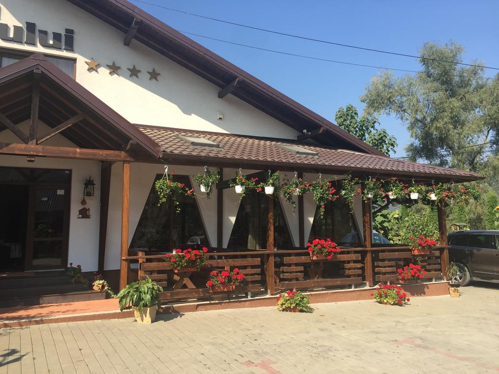 Hôtel Roua Voronetului à Gura Humorului Extérieur photo