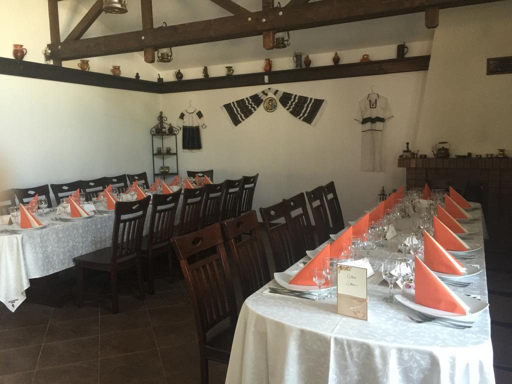 Hôtel Roua Voronetului à Gura Humorului Extérieur photo