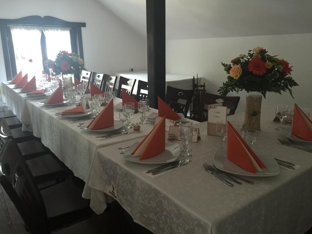 Hôtel Roua Voronetului à Gura Humorului Extérieur photo