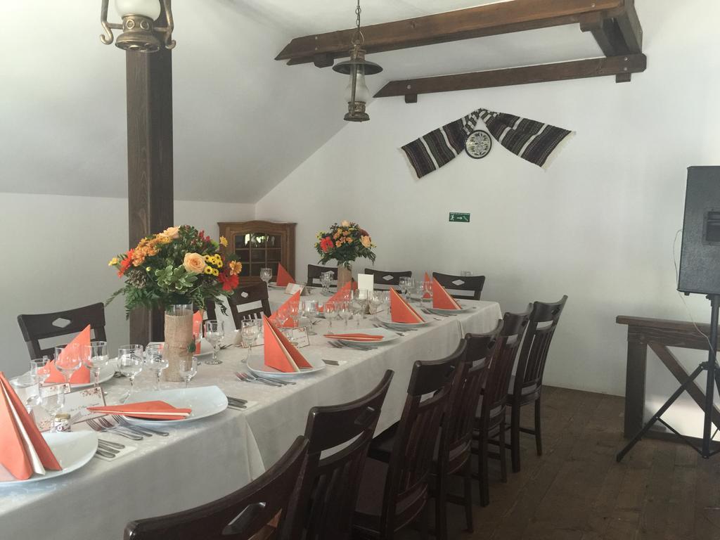 Hôtel Roua Voronetului à Gura Humorului Extérieur photo