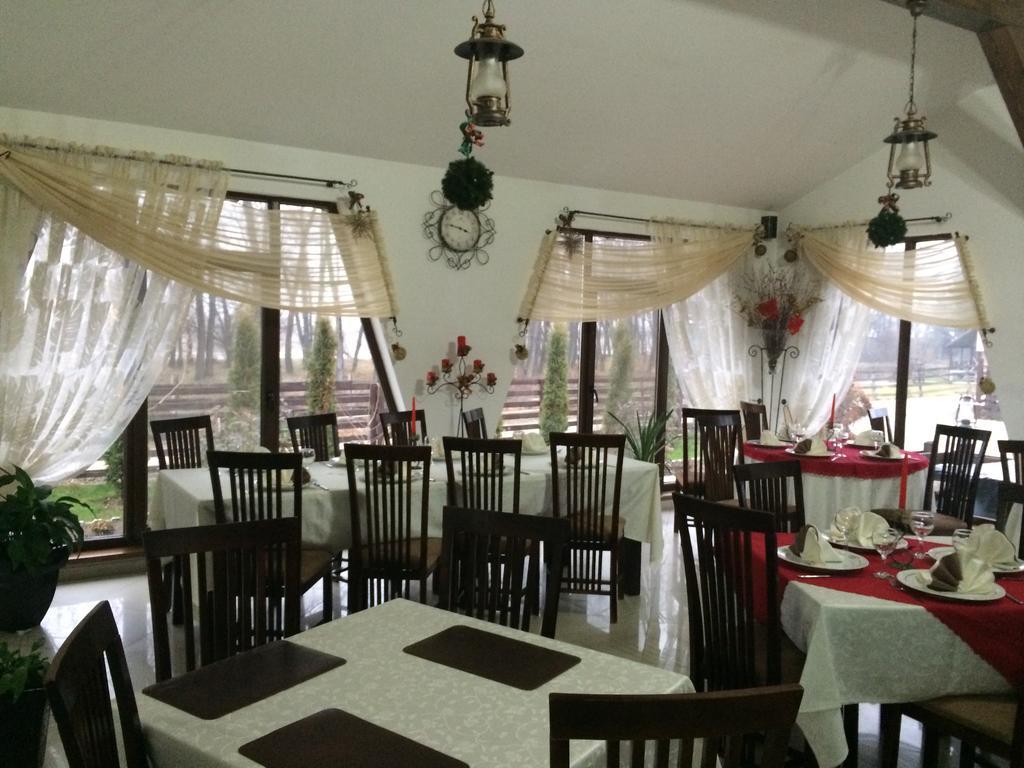 Hôtel Roua Voronetului à Gura Humorului Extérieur photo