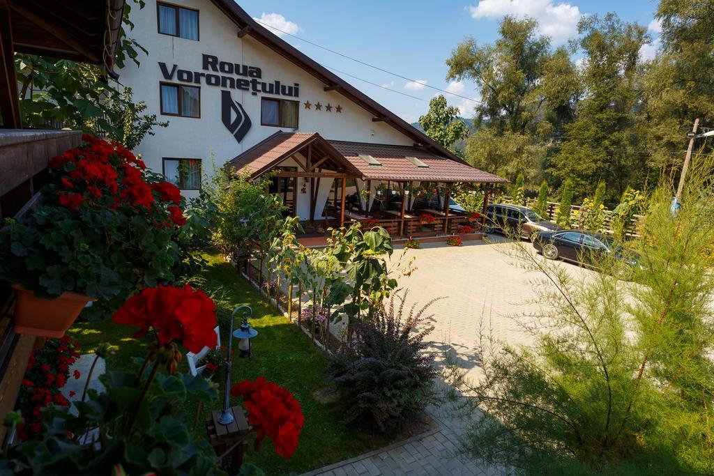 Hôtel Roua Voronetului à Gura Humorului Extérieur photo