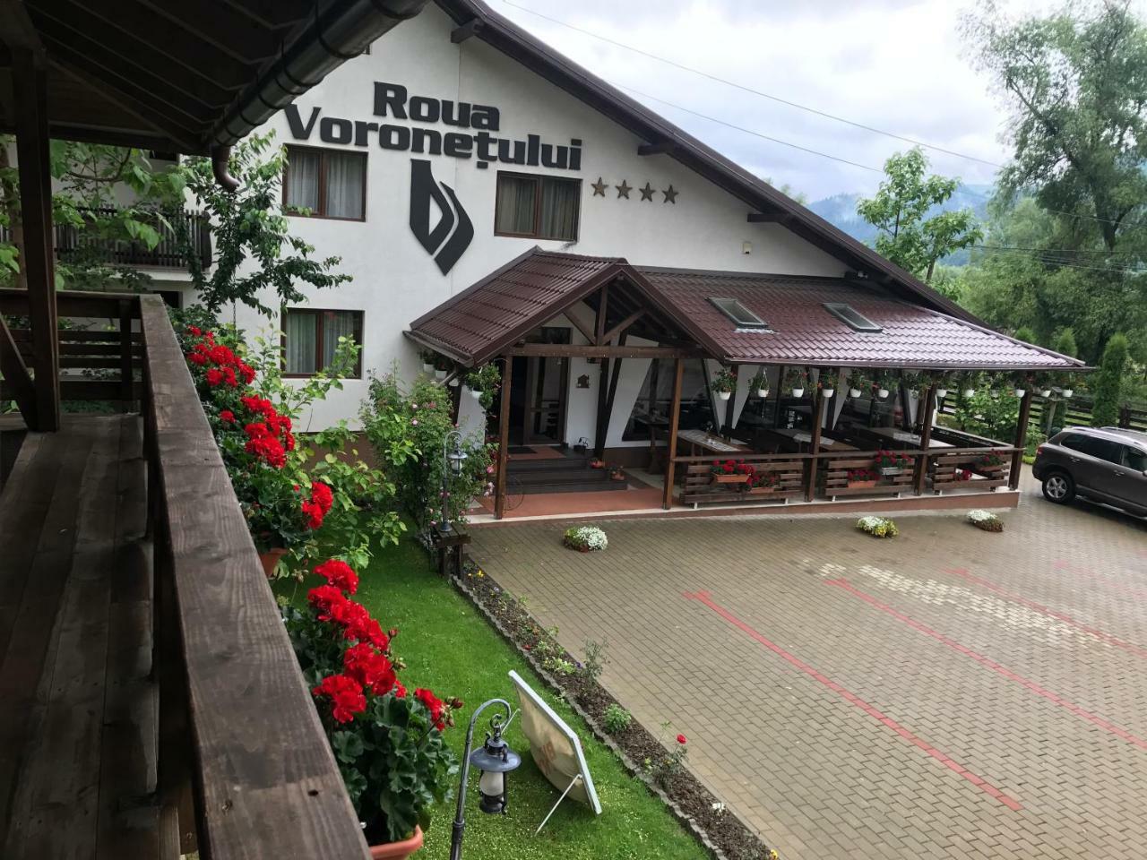 Hôtel Roua Voronetului à Gura Humorului Extérieur photo